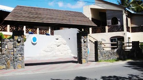 Le Grand Bleu Hotel Trou aux Biches Esterno foto